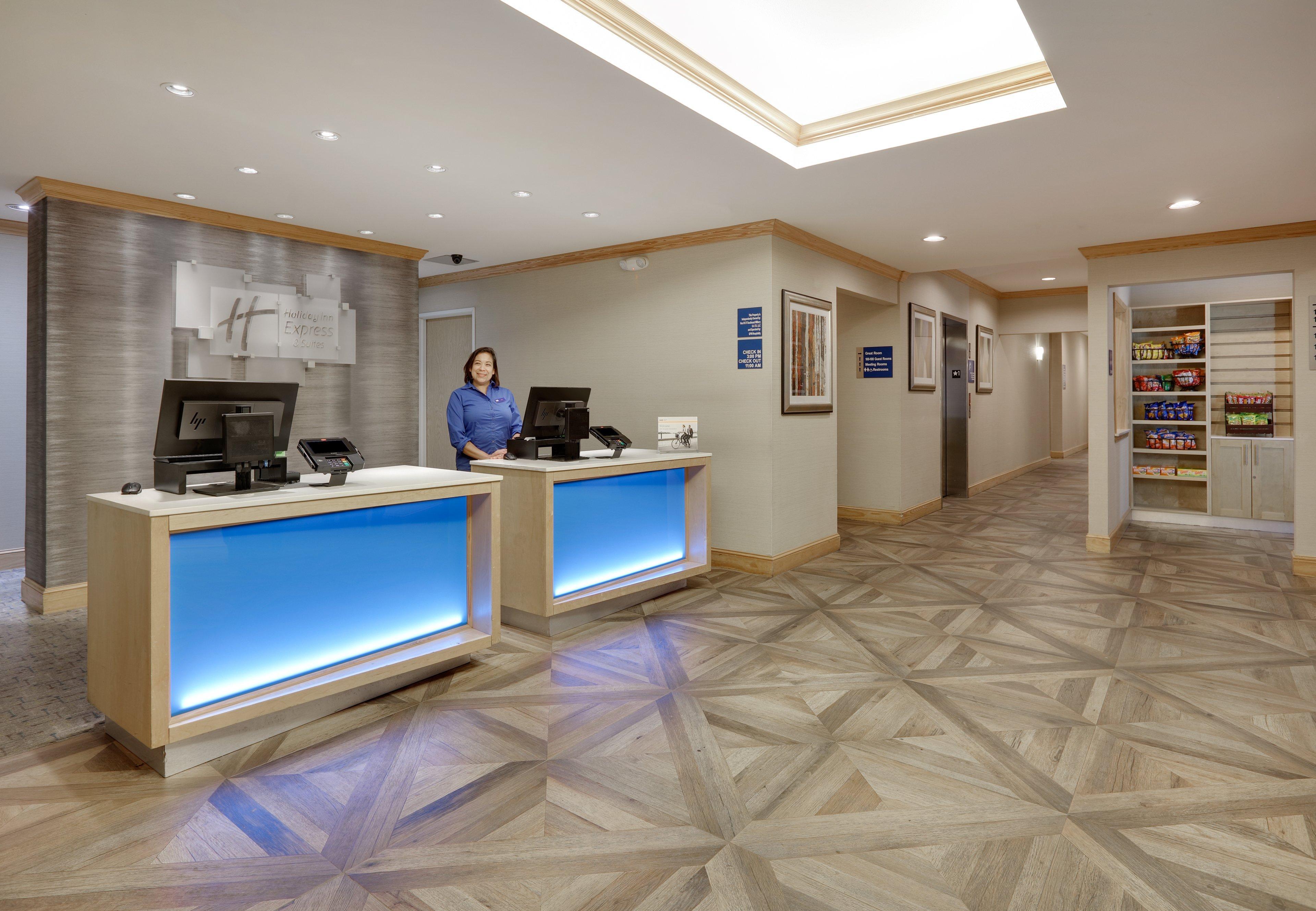 Holiday Inn Express & Suites San Antonio Brooks City Base By Ihg Exterior photo