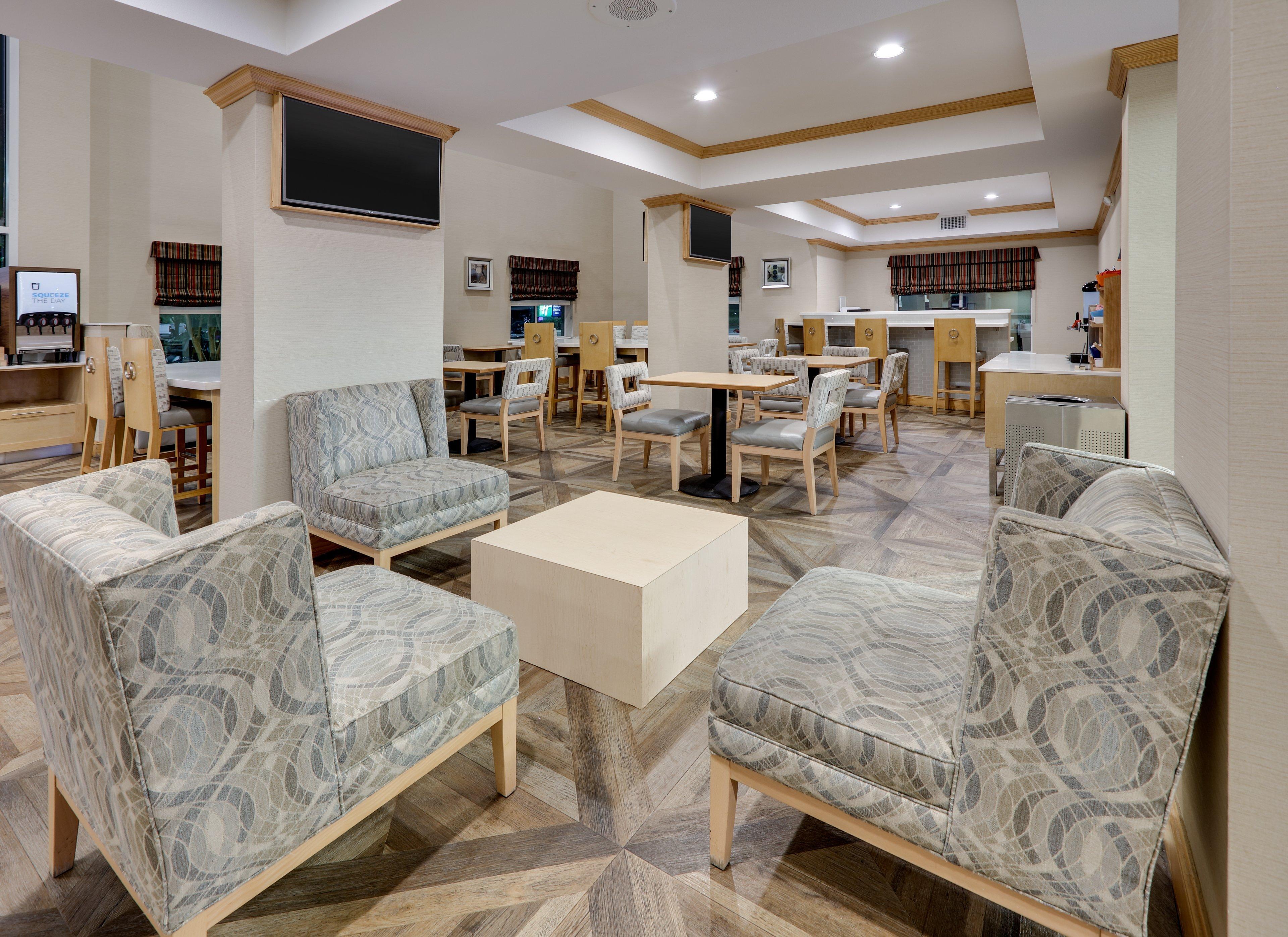 Holiday Inn Express & Suites San Antonio Brooks City Base By Ihg Exterior photo